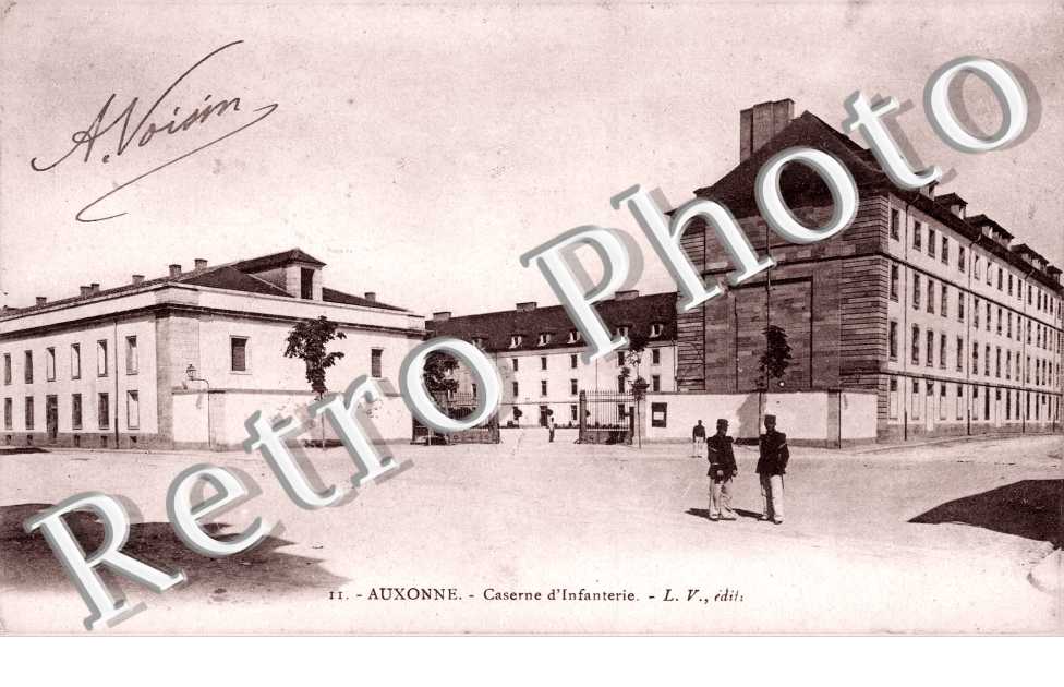 Agrandissement Carte Postale Ancienne Caserne D Infanterie Auxonne