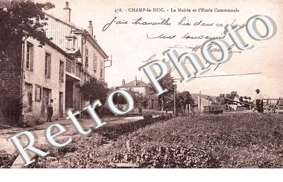 La mairie et l&#039;ecole communale