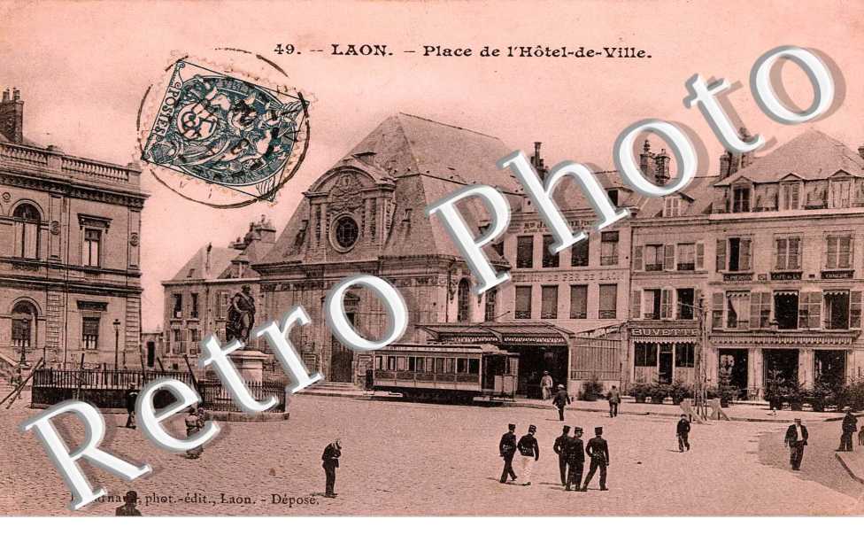 PLACE DE L'HOTEL DE VILLE