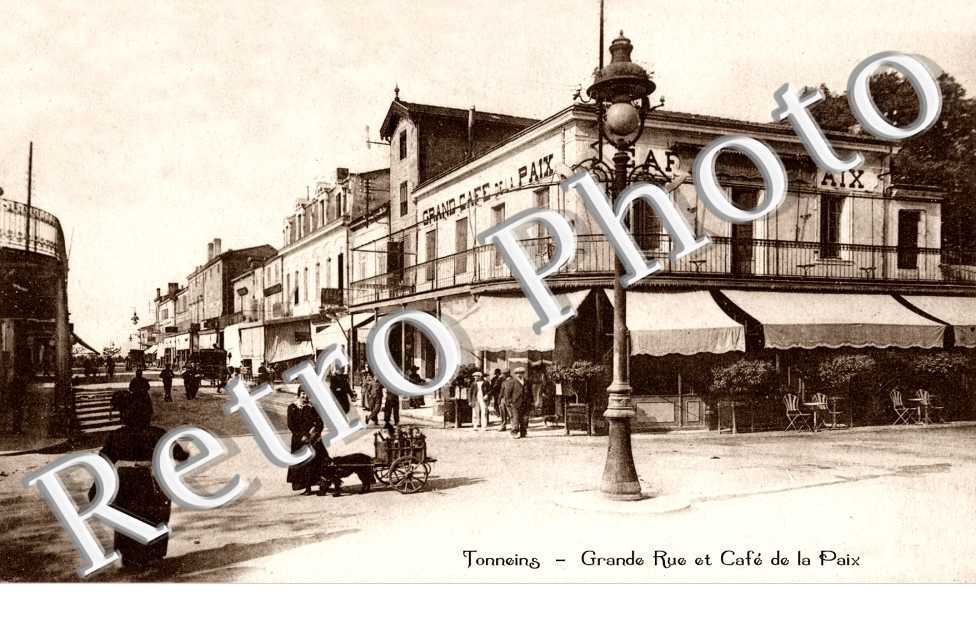 Grande rue et cafe de la paix