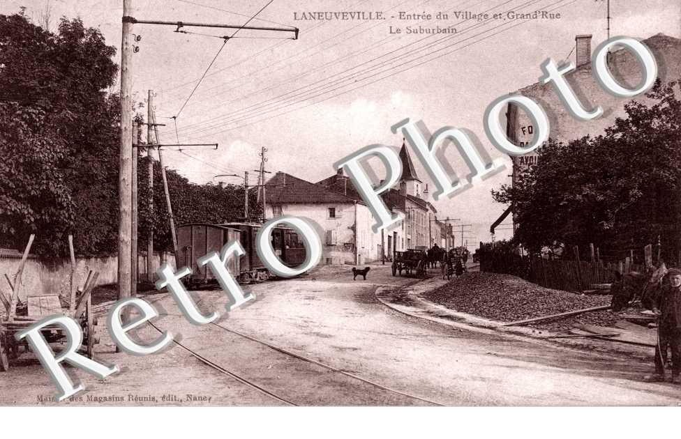Entrée du Village et grand rue Le Suburbain