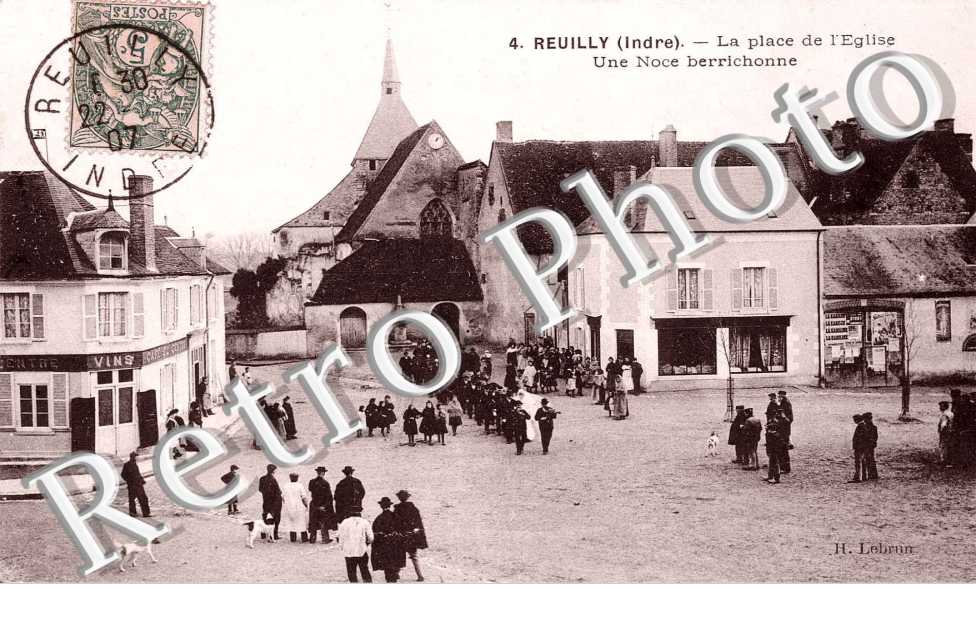 la place de l&#039;eglise  - une noce berrichone