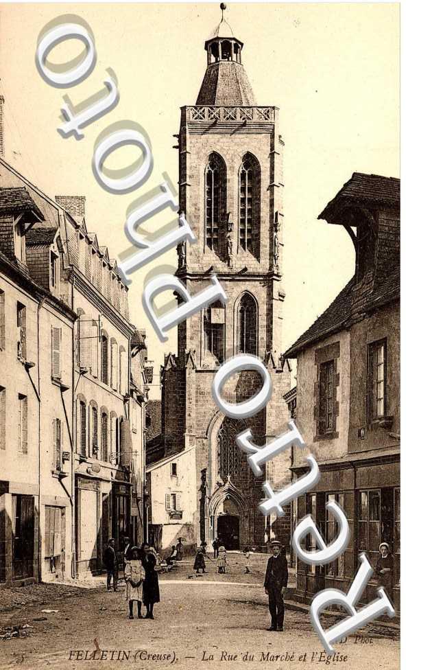 La rue du marche et l'eglise