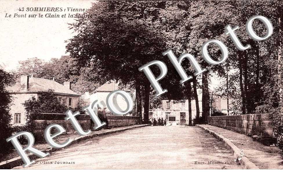 Le pont sur le Clain et la main