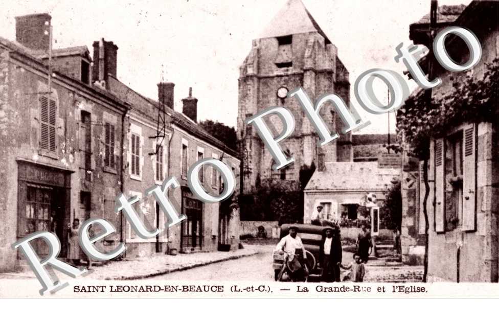LA GRANDE RUE ET L&#039;EGLISE