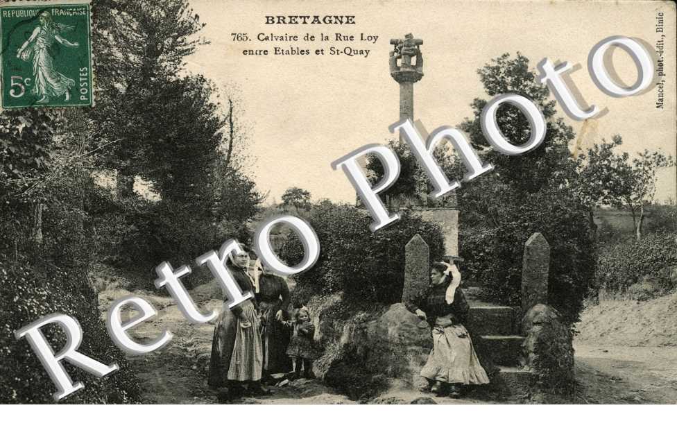 calvaire de la rue Loy entre Etables et St Quay