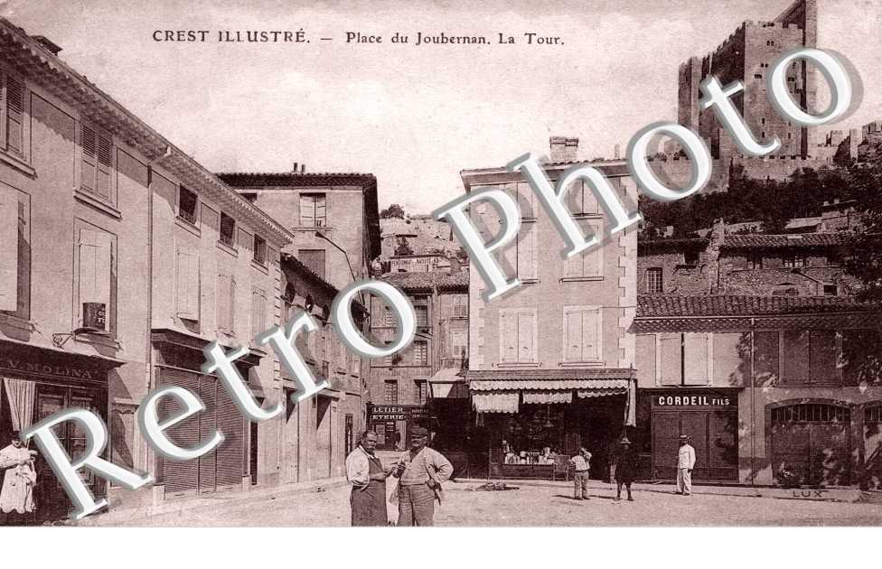 Place du Joubernan. La Tour