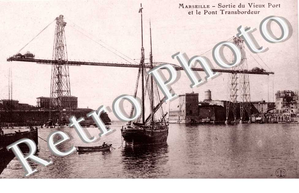 SORTIE DU VIEUX PORT ET LE PONT TRANSBORDEUR