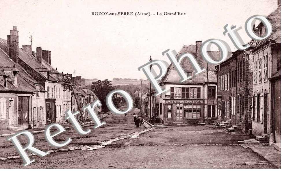 La grande rue( le cafe de l'industrie)
