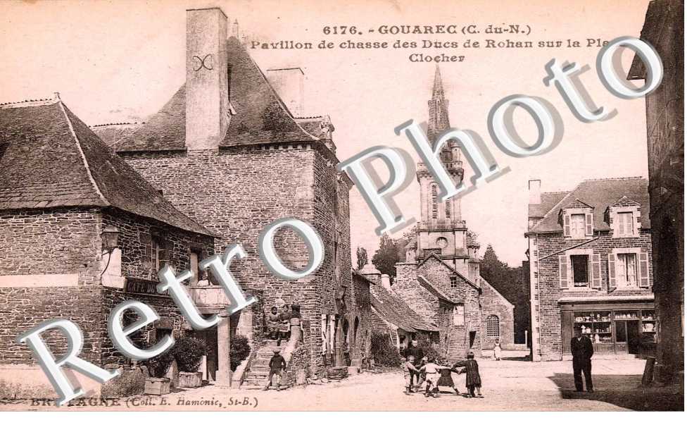 pavillon de chasse des Ducs de Rohan sur la Place