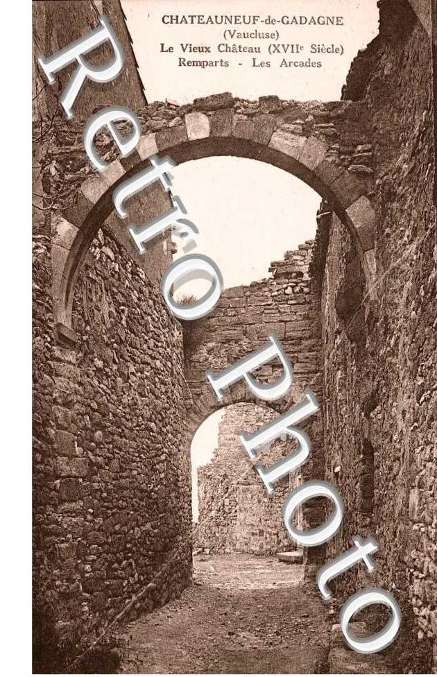 le vieux chateau, remparts, les arcades