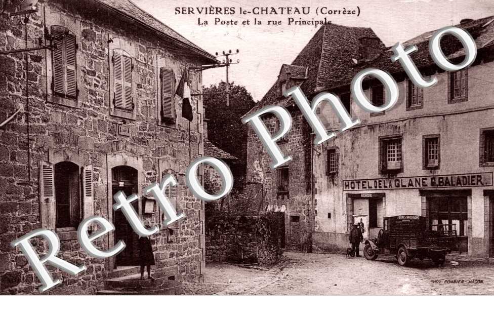 La poste et la rue principale