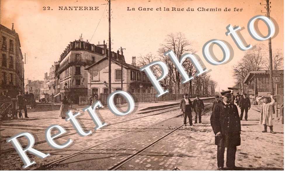 La gare et la rue du chemin de fer