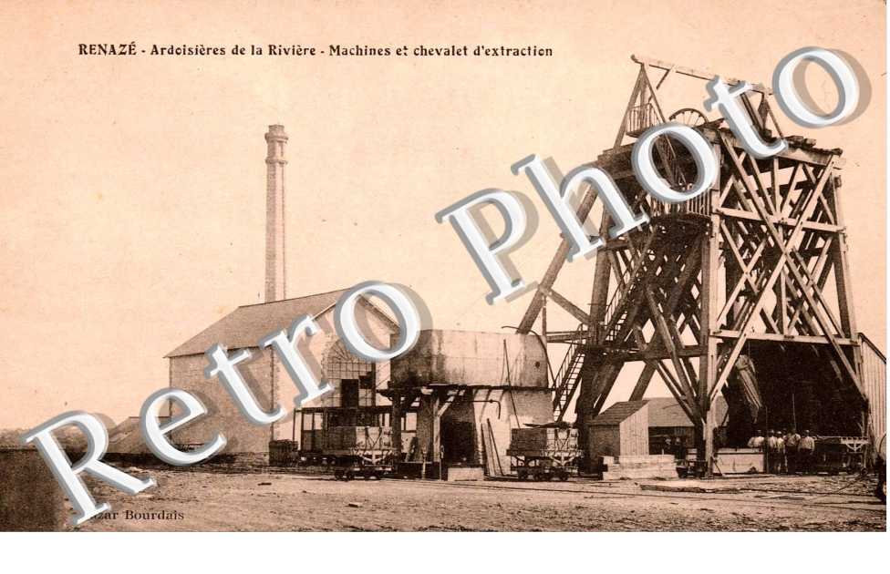 Ardoisieres de la riviere - machine et chevalet d&#039;extraction