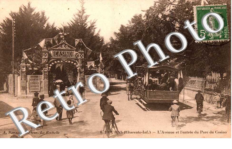 l&#039;avenue et l&#039;entree du parc du casino
