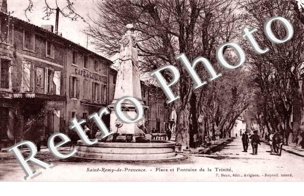 Place et fontaine de la Trinite