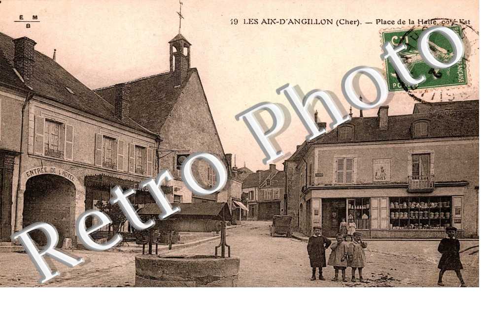 place de la halle cote est