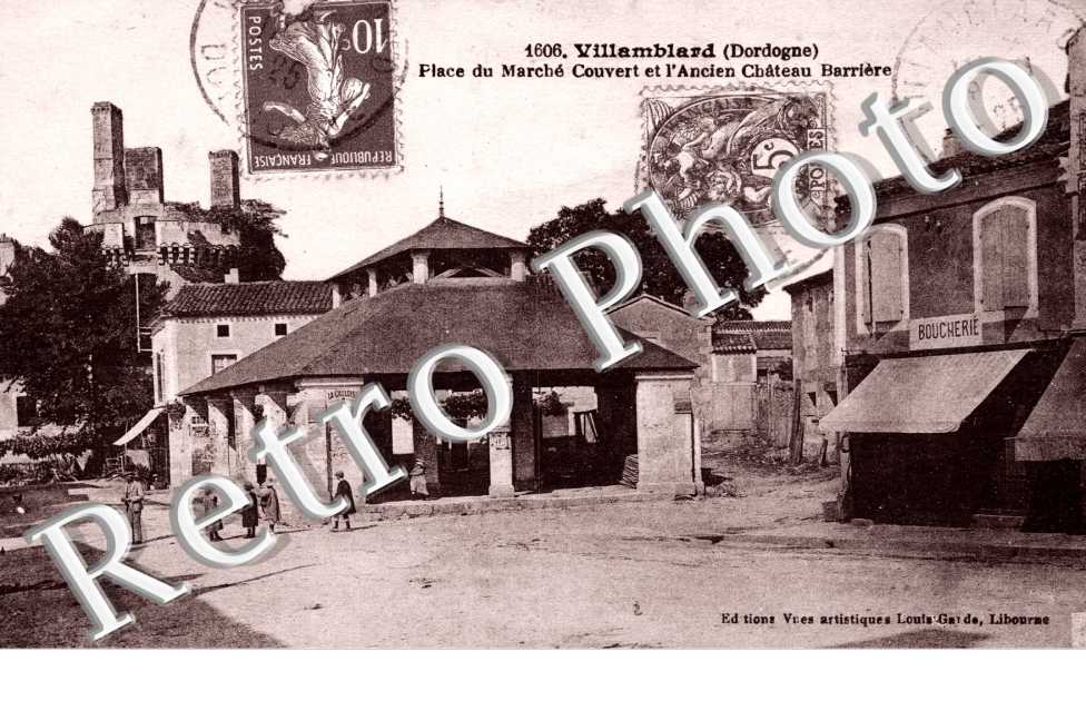 Place du marche couvert et l&#039;ancien Chateau Barriere