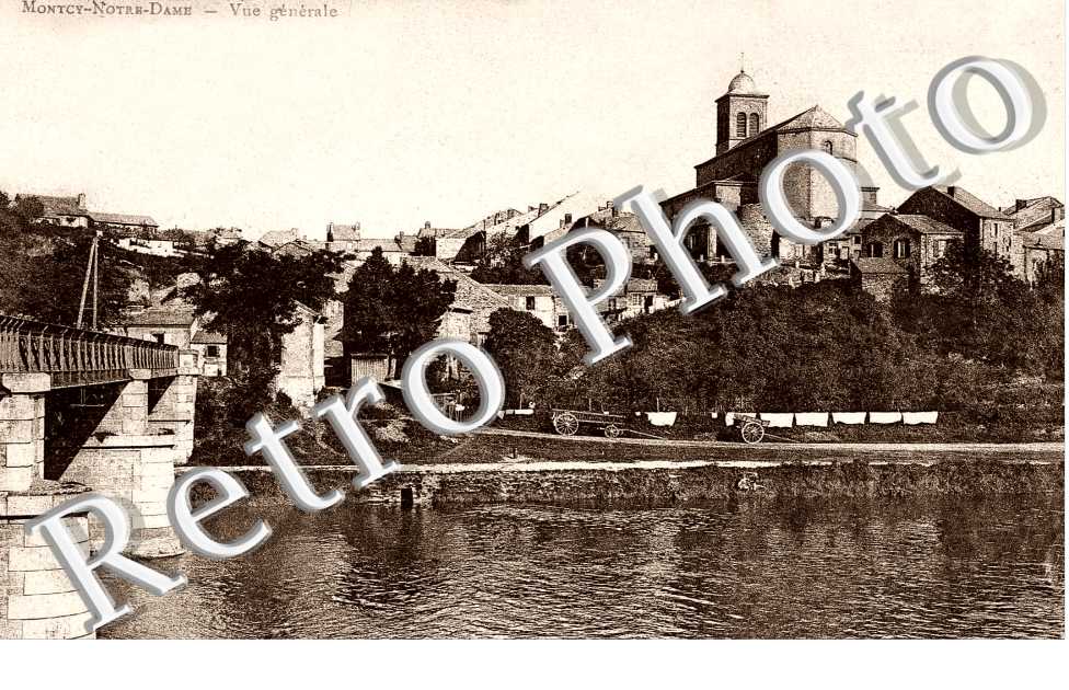 'Eglise vue du Pont