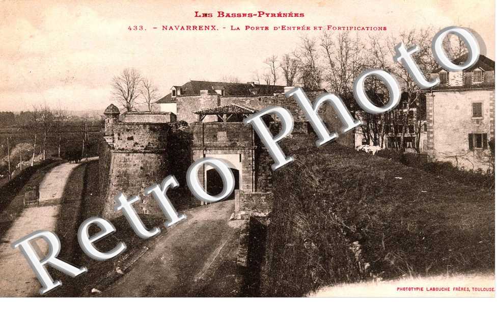 La Porte d&#039;Entrée et Fortifications