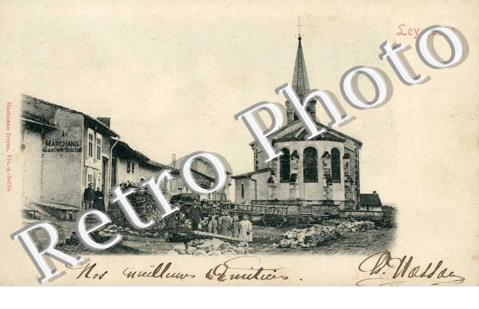 (vue interieure et l&#039;Eglise 1902)