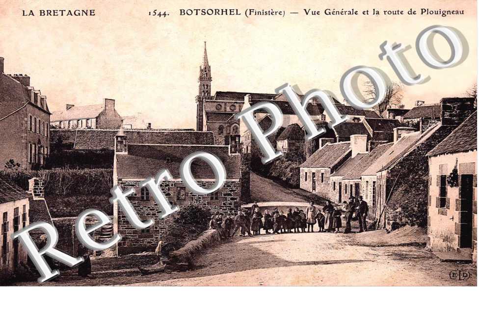 Vue generale et la route de Plouigneau