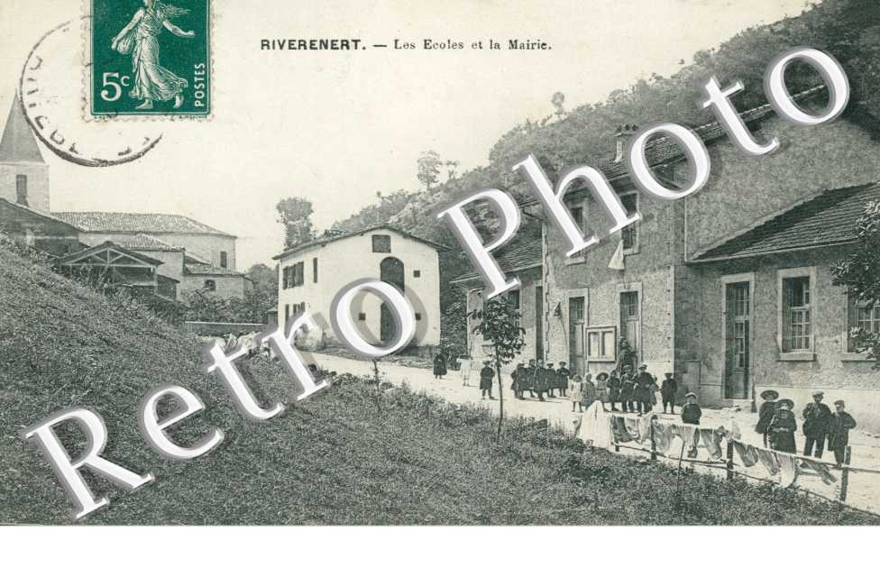 les ecoles et la mairie