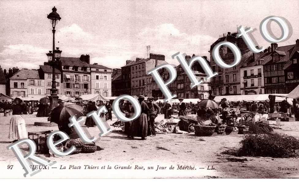 la place Thiers un jour de marche