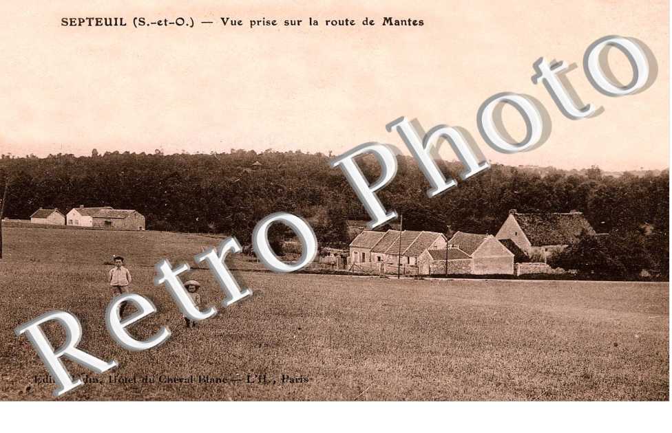 Vue prise sur la Route de Mantes