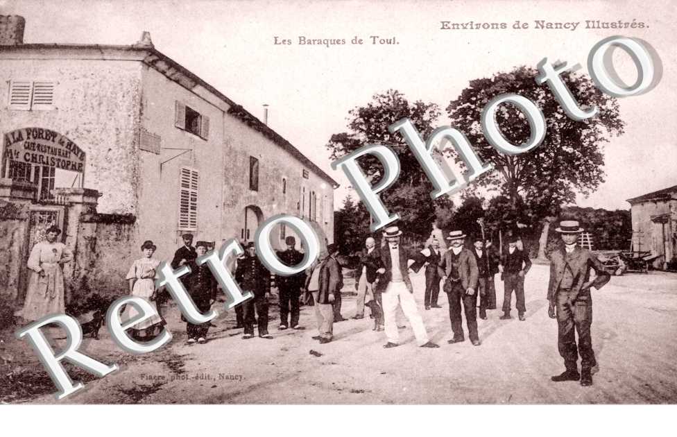 LES BARAQUES DE TOUL (HOMMES A CHAPEAUX)