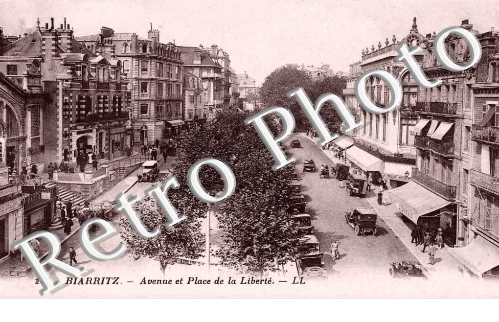 AVENUE ET PLACE DE LA LIBERTE