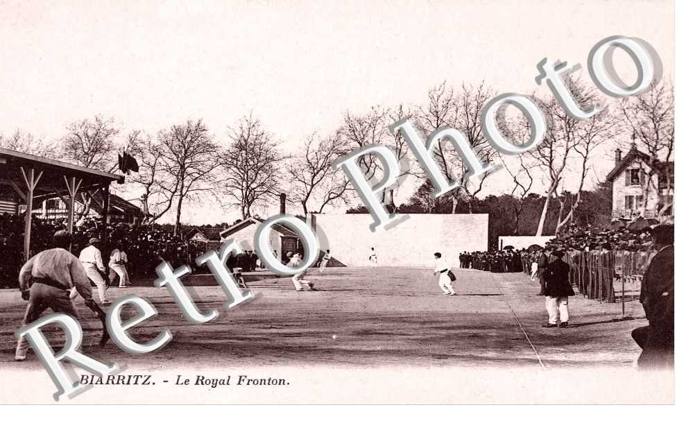 LE ROYAL FRONTON