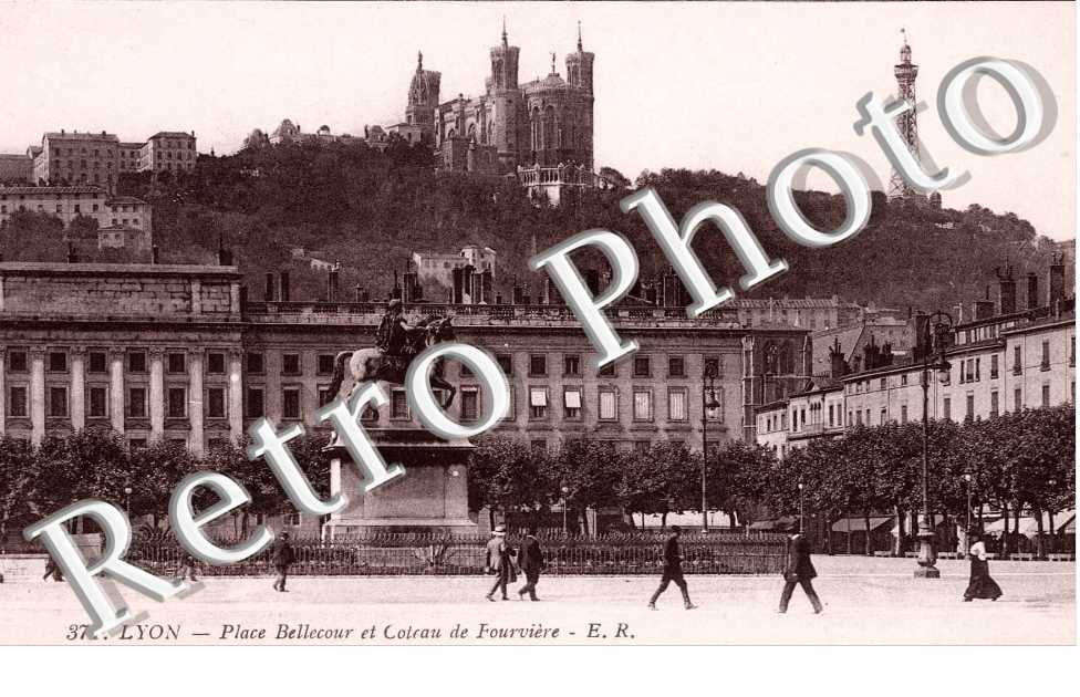 PLACE BELLECOUR ET COTEAU DE Fourviere