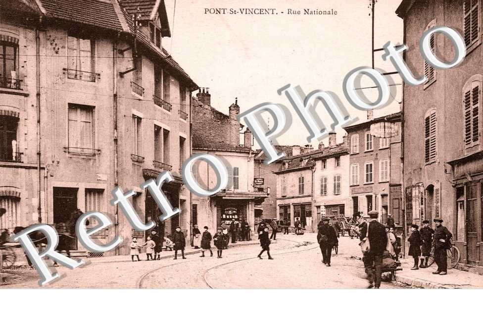 Rue Nationale.