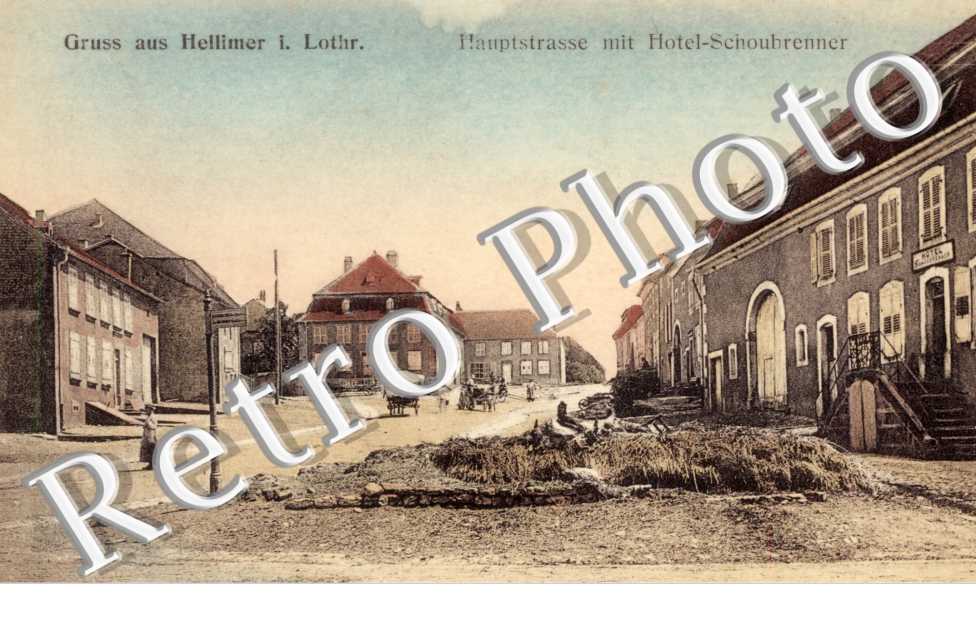 Haupstrasse mit Hotel-Schoubrenner