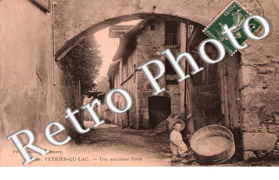une ancienne porte
