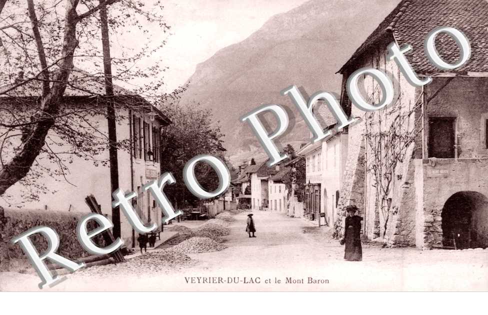 le village et le Mont Baron