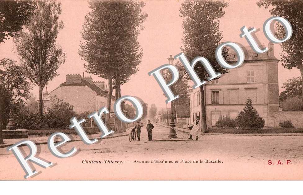 avenue d'Esses et place de la Bascule