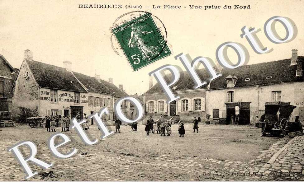 la place, vue prise du nord