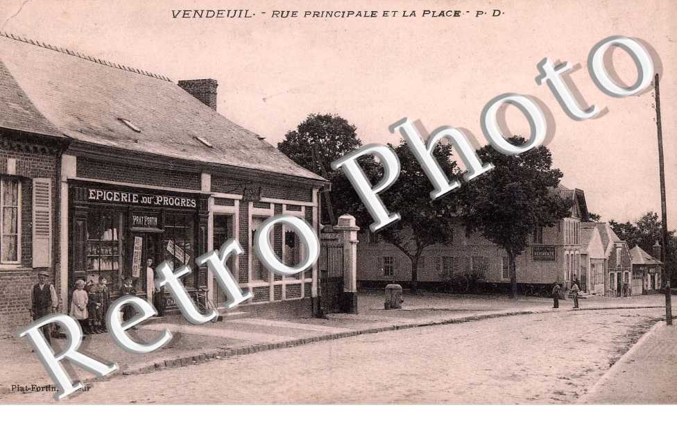 rue principale et la place