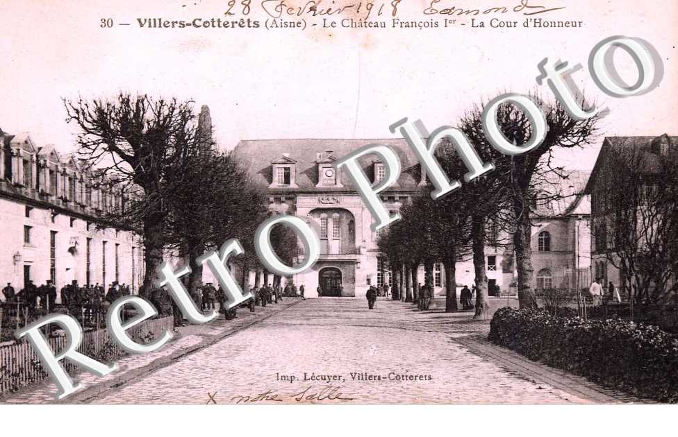 Le chateau Francois er - la cour d'honneur