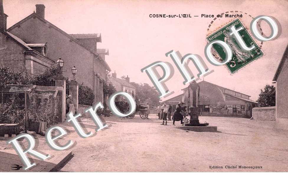 Cosne-sur-L&#039;oeil place du marche