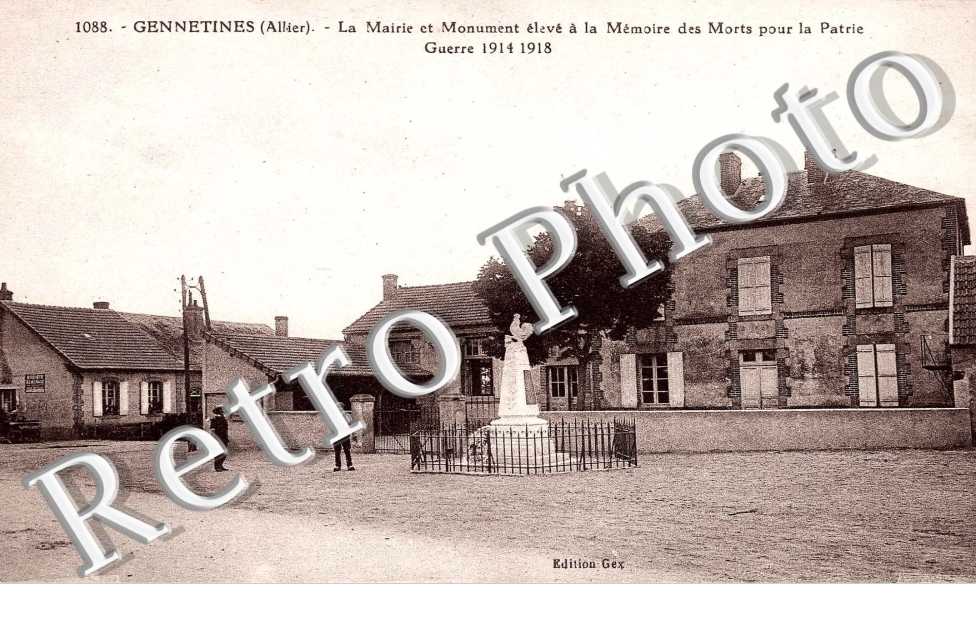 La Mairie et le Monument aux Morts