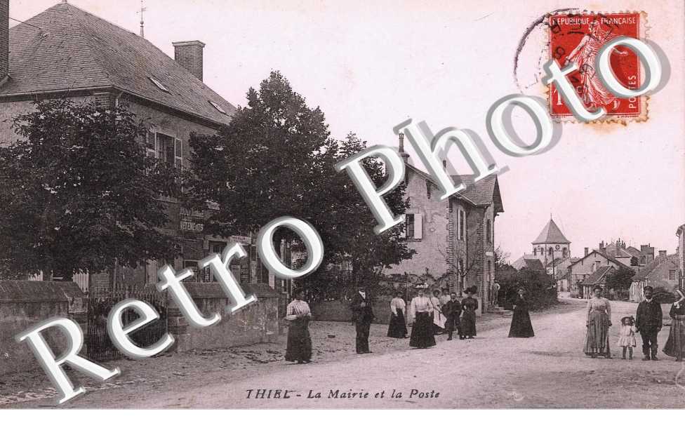 La mairie et la poste