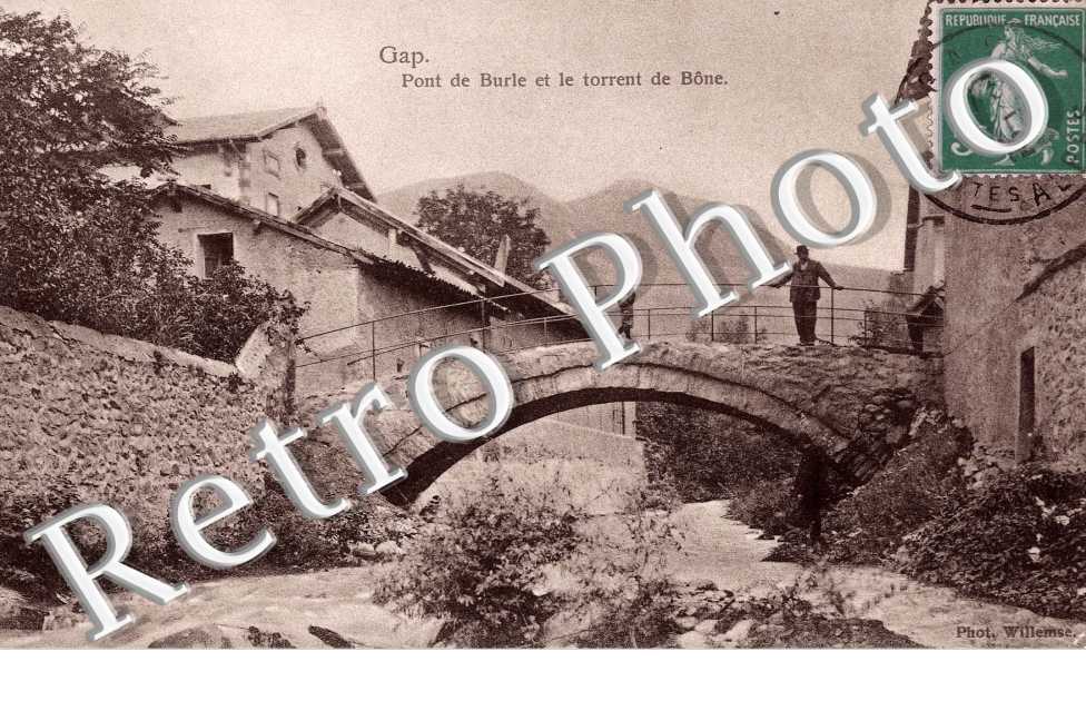 Pont de Burie et le torrent de Bone