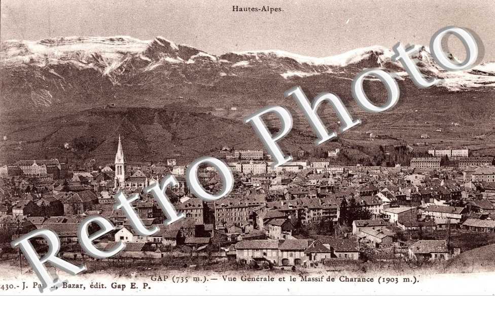 vue generale et le Massif de Charance