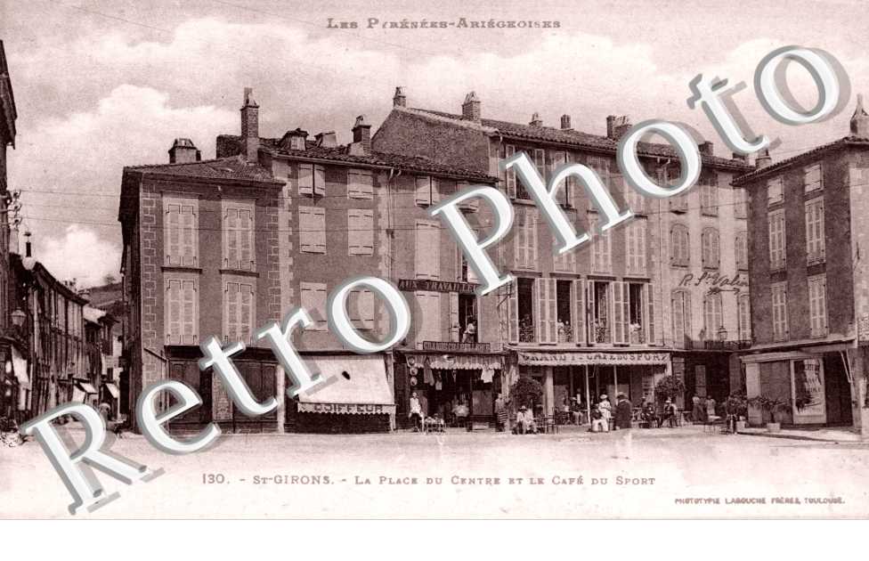 la place du centre et le cafe du sport