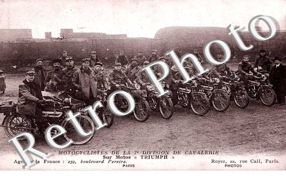 MOTOCYCLISTES de la eeme division de cavalerie