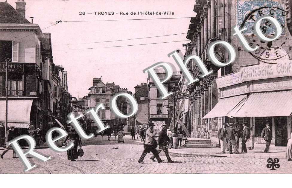 RUE HOTEL DE VILLE