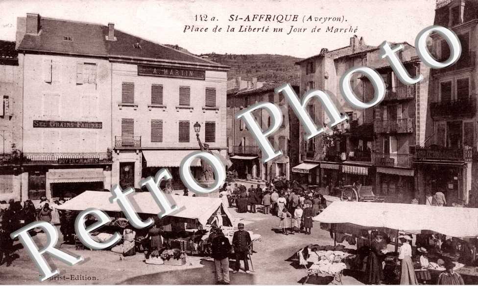 Place de la liberte un jour de marche